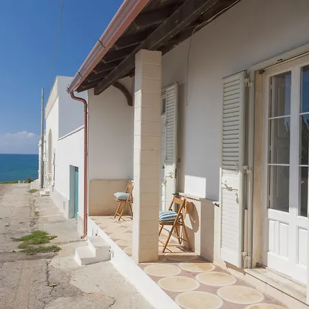 بيت للعطل Casetta Canale Delle Donne مارينا دي مانكافيسا